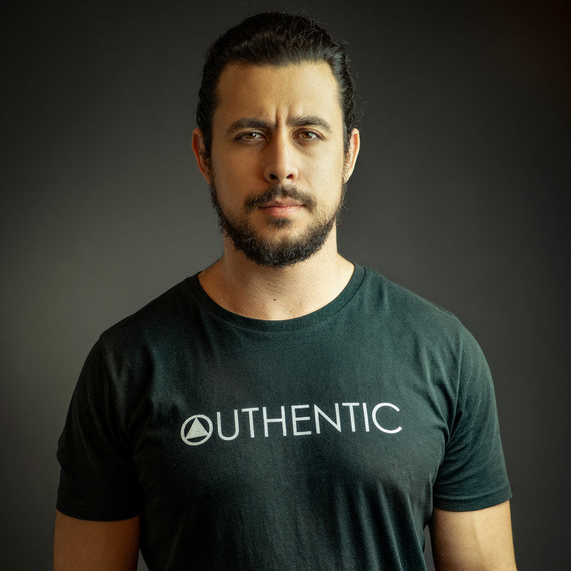 Outhentic Branded - T-Shirt